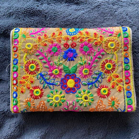 Hand embroidered boho colourful clutch bag - Picture 3 of 4